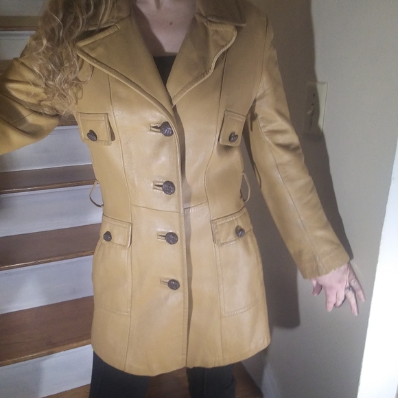 Vintage camel 70s leather jacket - Picture 4 of 11